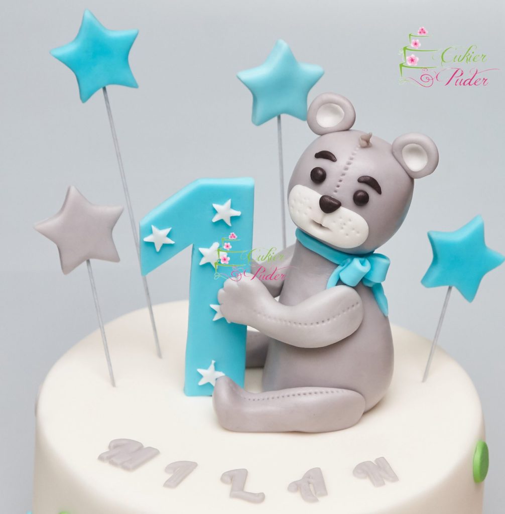 tort urodzinowy - urodziny dziecka - minsk mazowiecki - figurka misia - latajace gwiazdki