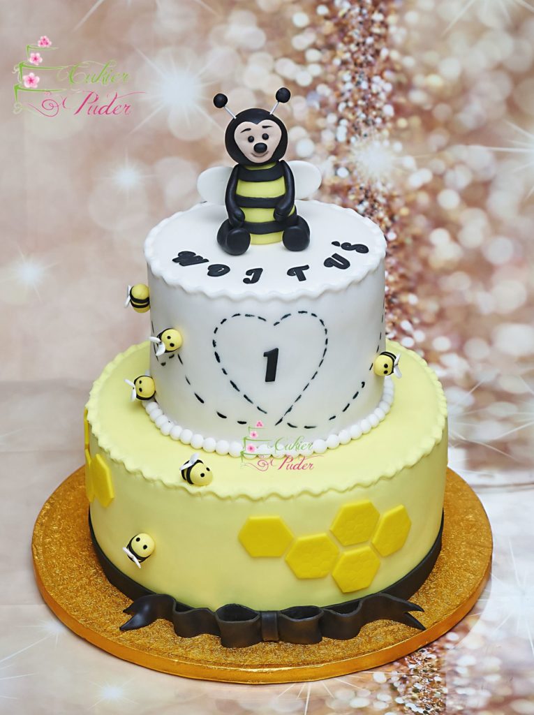 tort na urodziny - urodziny dziecka - minsk mazowiecki - figurka pszczoly - male pszczolki - tort pietrowy - bialo zolty - recznie rzezbiony - tort dla dziewczynki - tort dla chlopca
