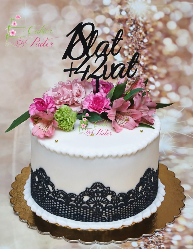 tort urodzinowy - tort na rocznicę - mińsk mazowiecki - jadalna koronka- świeże kwiaty - 18 lat plus 42 vat topper - topper - tort dla kobiety - masa cukrowa