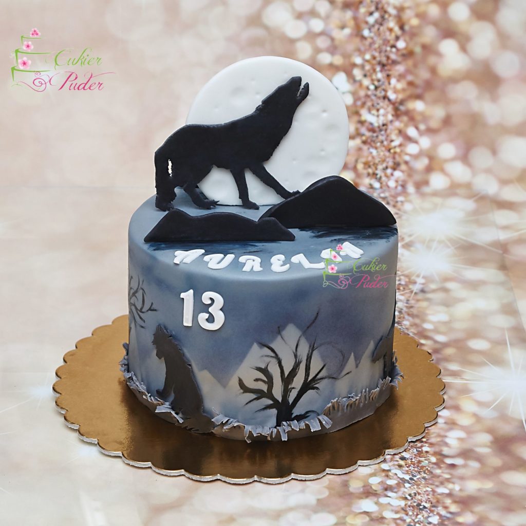 tort na urodziny - urodziny dziecka - minsk mazowiecki - figurka wilka - wilk - księżyc - wyjacy wilk - aerograf - recznie malowany - tort dla dziewczynki - tort dla chlopca