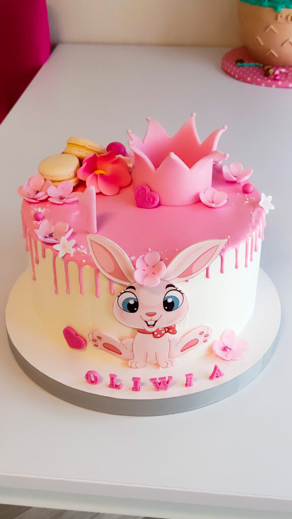 tort urodzinowy - urodziny dziecka - minsk mazowiecki - dla dziewczynki - królik - bunny