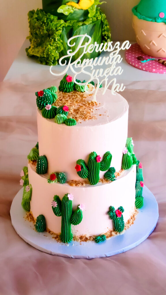 tort na chrzest święty - komunia święta - minsk mazowiecki - tort piętrowy - ozdobny napis - chrzest święty - tort dla chłopca - tort artystyczny - kaktusy - ręcznie zdobiony